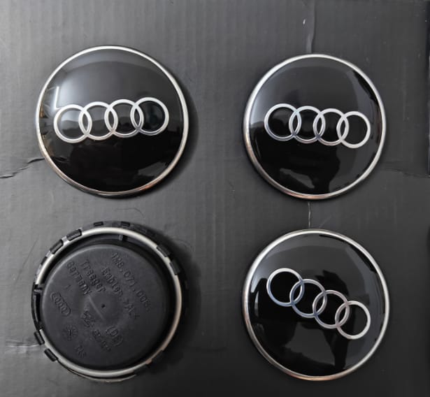 Dynamic Floating Center Caps "Audi Rings" - Audi / R8 A7 A6 RS5 4M8071006A